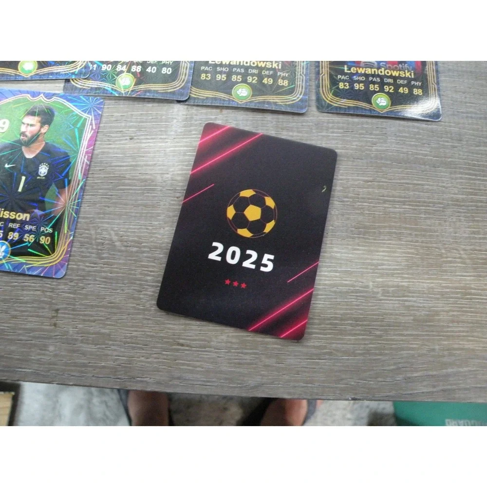 Football Soccer Trading Card Lot of 50 Ronaldo Messi Neymar Benzema Courtois